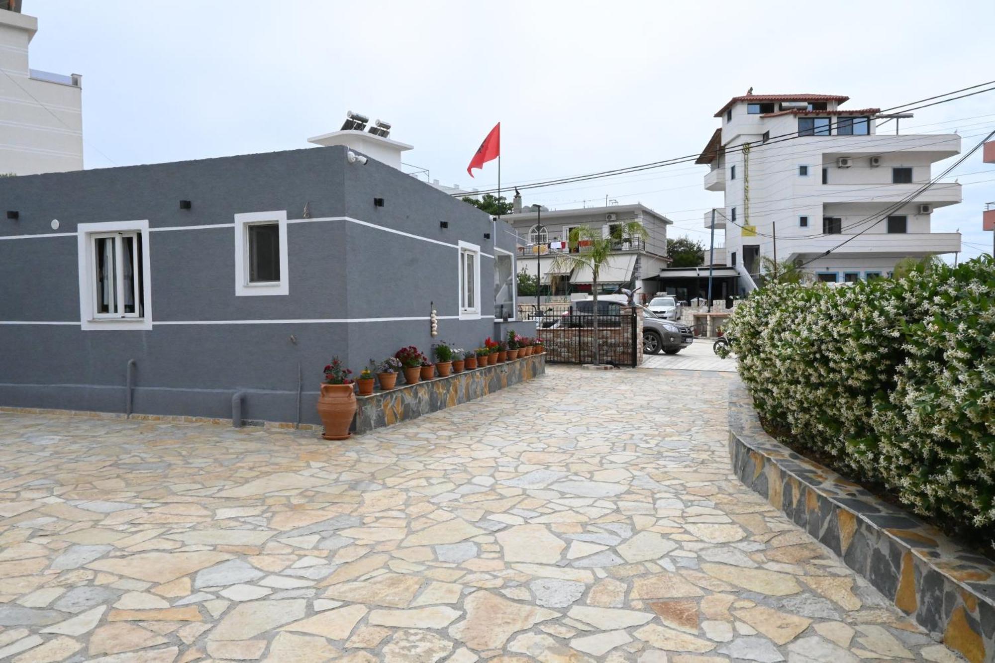 Vila La Familia Ksamil Exterior foto